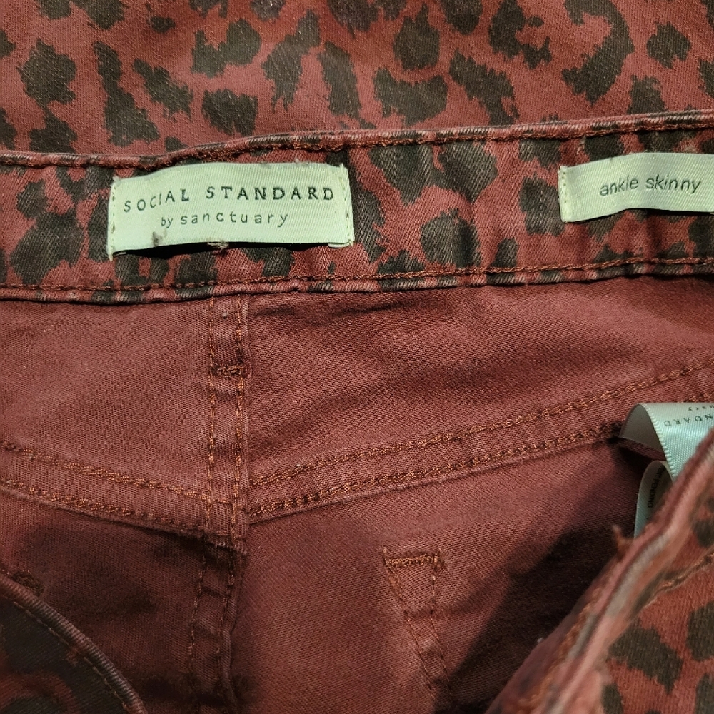 SOCIAL STANDARD BY SANCTUARY Jeans Purple Cheetah Print Size 10 - Picture 3 of 4